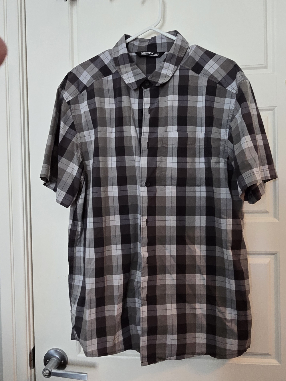Arc'teryx Men's Short-Sleeve Plaid Button-Down Shirt — Gray and Black